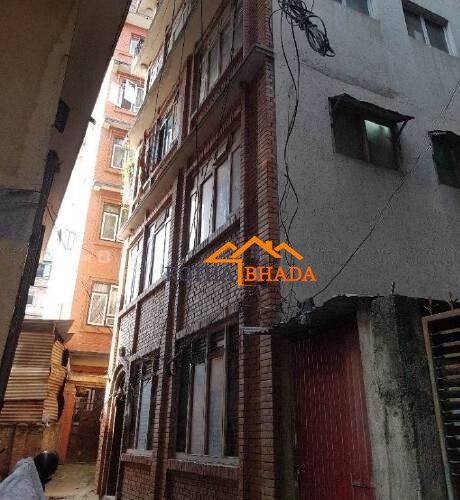 4 bed rooms, 1  kitchen & 1 bathroom rent in chetrapati